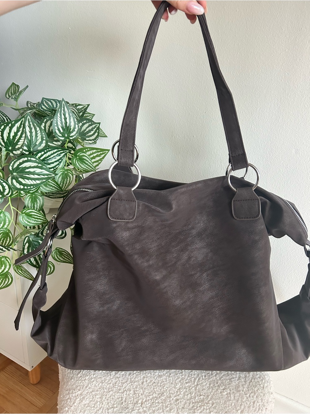 Very spacious everyday Dark Brown Women’s Shoulder Bag - Picture 6 of 8